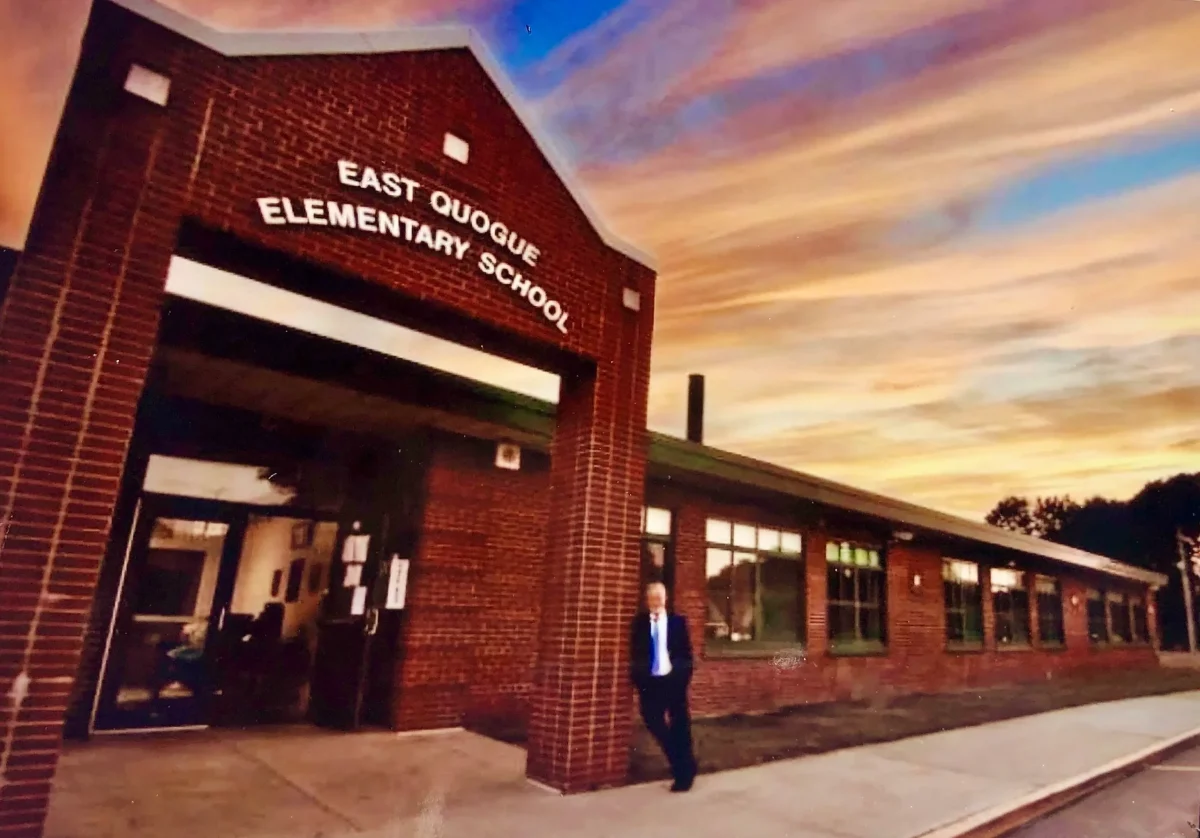 Elementary School principle Robert Long